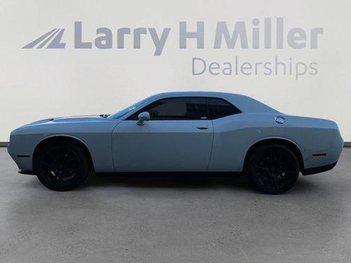 2017 Dodge Challenger SXT