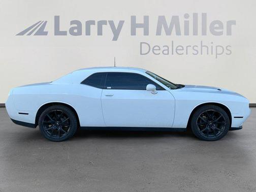 2017 Dodge Challenger SXT