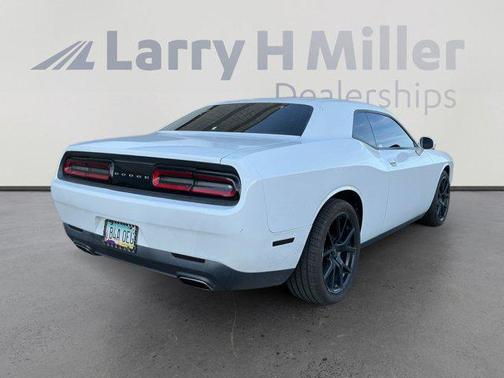 2017 Dodge Challenger SXT