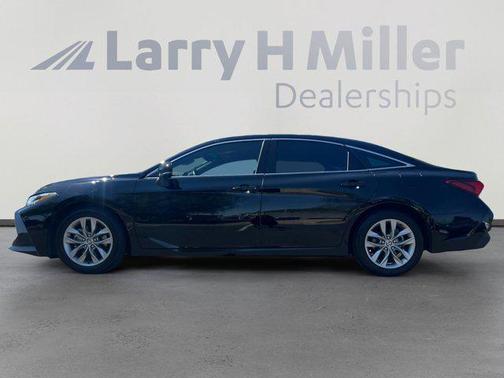 2021 Toyota Avalon Hybrid XLE