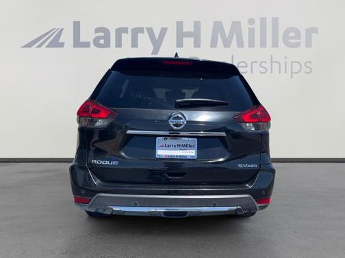 Magnetic Black Pearl 2020 Nissan Rogue SV