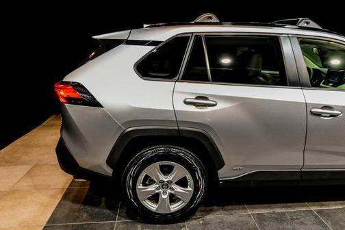 2019 Toyota RAV4 Hybrid XLE