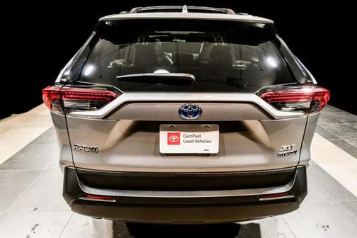 2019 Toyota RAV4 Hybrid XLE