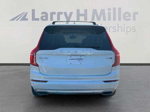 2020 Volvo XC90 T6 Momentum