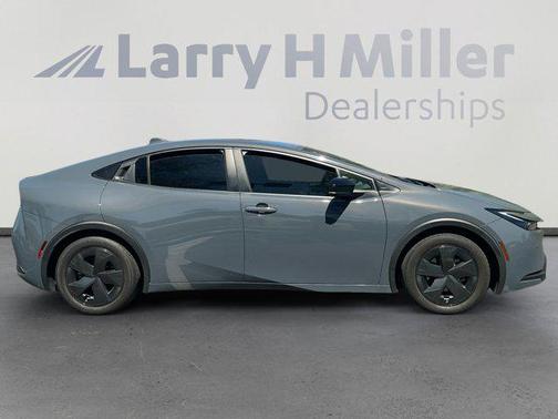 2023 Toyota Prius LE