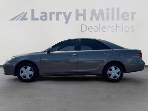 2005 Toyota Camry LE