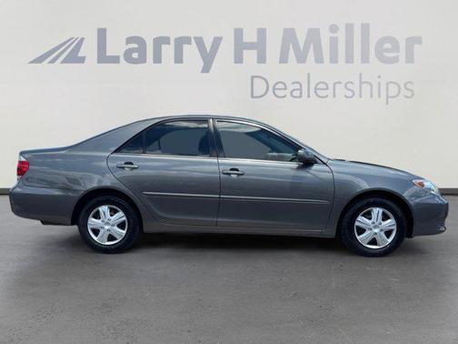 2005 Toyota Camry LE