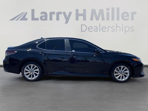 Midnight Black Metallic 2022 Toyota Camry LE