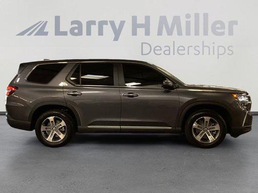 2023 Honda Pilot EX-L 8 Passenger