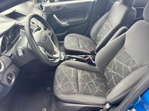2013 Ford Fiesta SE