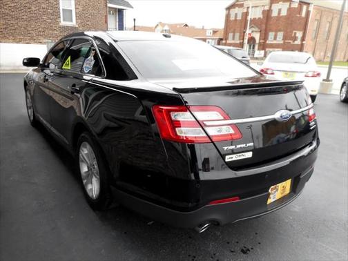 2016 Ford Taurus SEL