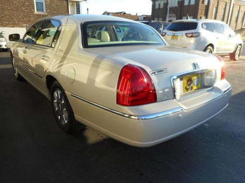 2004 Lincoln Town Car Ultimate