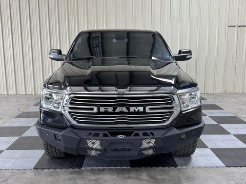Diamond Black Crystal Pearlcoat 2019 RAM 1500 Big Horn