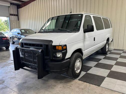 Oxford White Clearcoat 2009 Ford E350 Super Duty XL Wagon