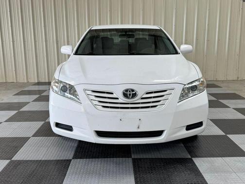 Super White 2007 Toyota Camry SE