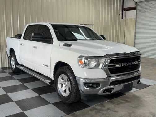 Bright White Clearcoat 2020 RAM 1500 Big Horn/Lone Star