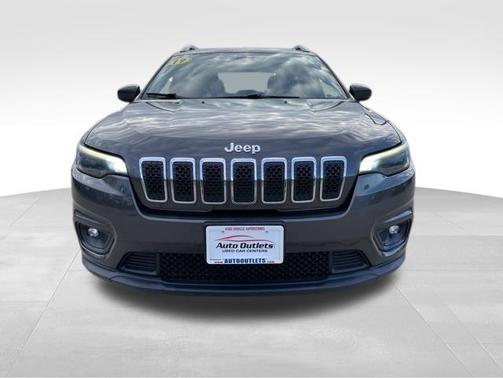 Granite Crystal Clearcoat Metallic 2019 Jeep Cherokee Latitude Plus