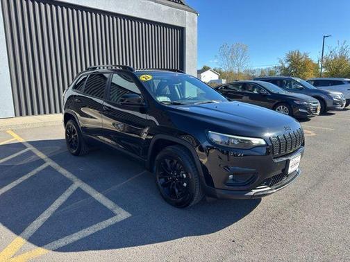 2023 Jeep Cherokee Altitude Lux