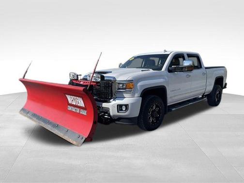 White Frost Tri-Coat 2019 GMC Sierra 3500 Denali