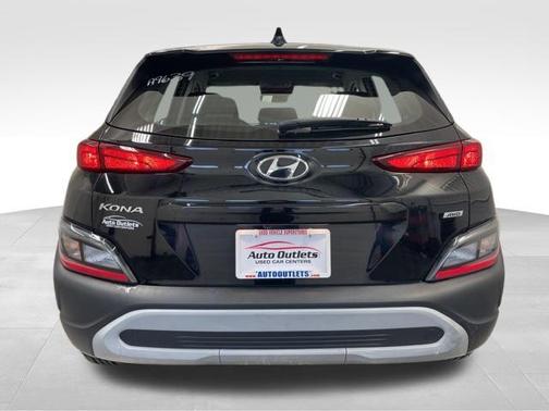 Abyss Black Pearl 2023 Hyundai KONA SE