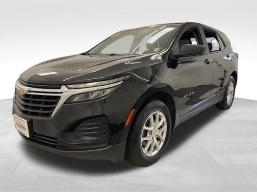 Mosaic Black Metallic 2022 Chevrolet Equinox LS