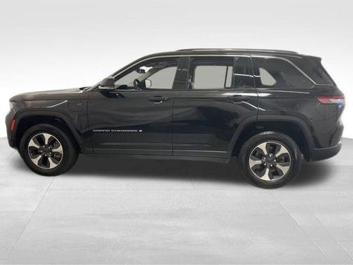 2022 Jeep Grand Cherokee 4xe Base