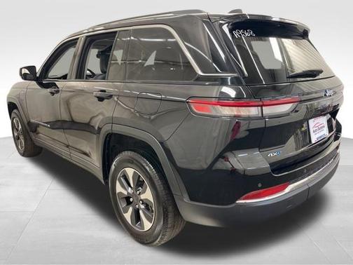 2022 Jeep Grand Cherokee 4xe Base