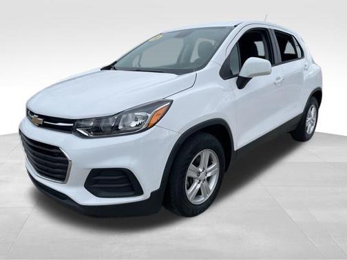 Summit White 2020 Chevrolet Trax LS