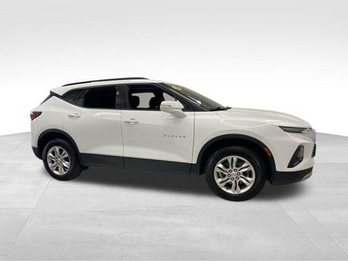 Summit White 2022 Chevrolet Blazer 2LT