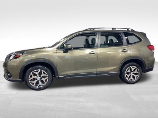 Autumn Green Metallic 2023 Subaru Forester Premium