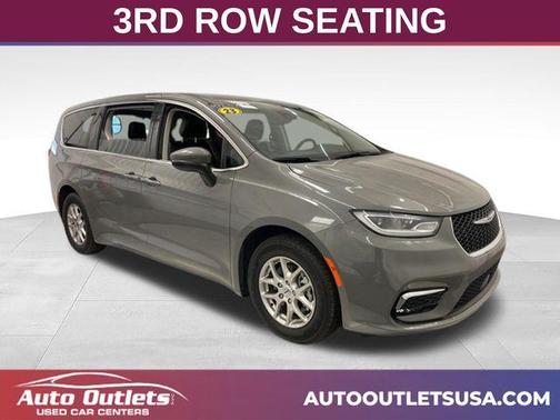 Ceramic Gray Clearcoat 2023 Chrysler Pacifica Touring-L