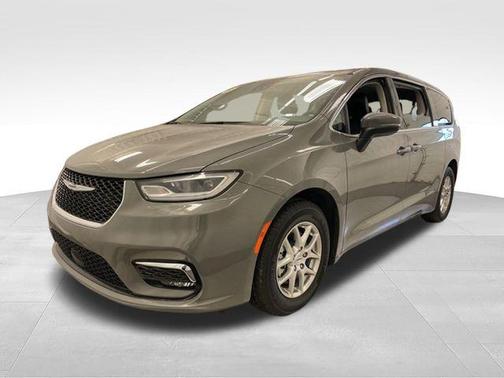 Ceramic Gray Clearcoat 2023 Chrysler Pacifica Touring-L
