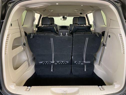 2024 Chrysler Pacifica Touring-L