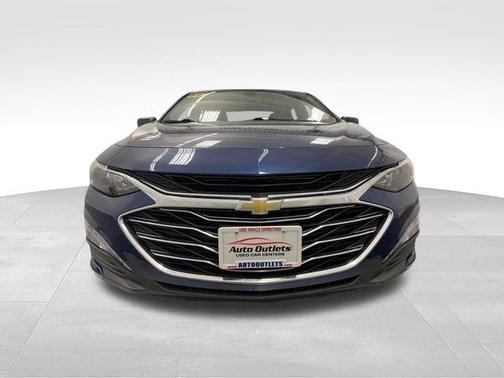 Pacific Blue Metallic 2019 Chevrolet Malibu LT