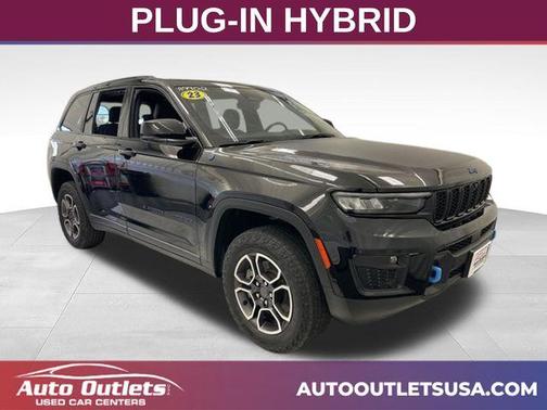 Diamond Black 2023 Jeep Grand Cherokee 4xe Trailhawk
