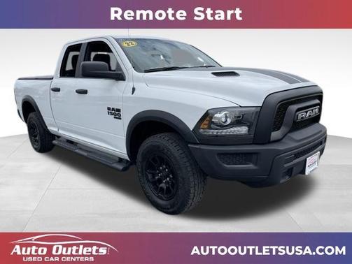 Bright White Clearcoat 2022 RAM 1500 Classic SLT