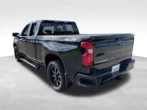 Black 2019 Chevrolet Silverado 1500 Custom