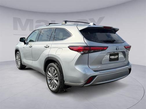 2020 Toyota Highlander Hybrid Platinum