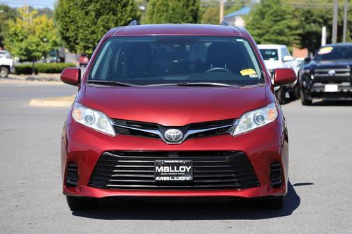 2019 Toyota Sienna LE