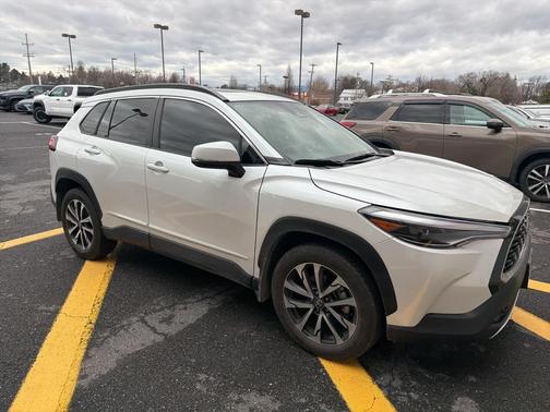 2024 Toyota Corolla Cross XLE