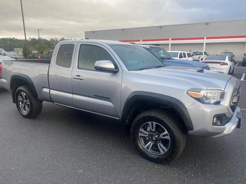 2017 Toyota Tacoma SR5