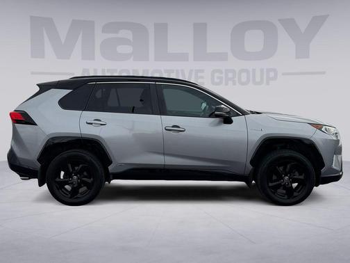2021 Toyota RAV4 Hybrid SE