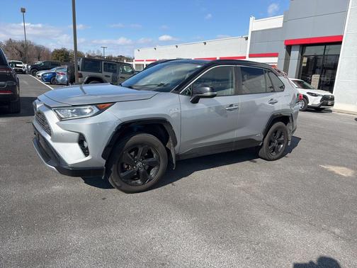 2021 Toyota RAV4 Hybrid SE