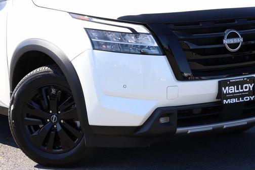 2022 Nissan Pathfinder SL 4WD