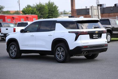 2024 Chevrolet Traverse LS
