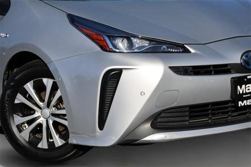 2022 Toyota Prius LE