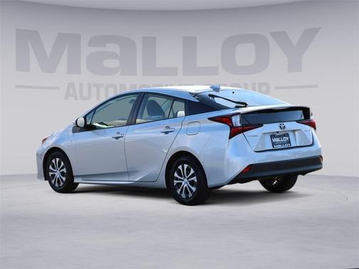 2022 Toyota Prius LE