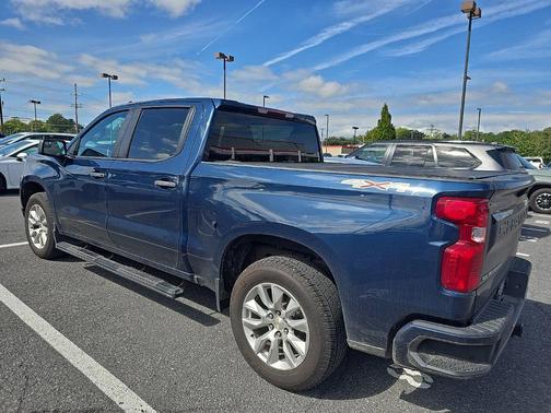 Northsky Blue Metallic 2022 Chevrolet Silverado 1500 Custom