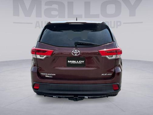 Ooh La La Rouge Mica 2019 Toyota Highlander XLE