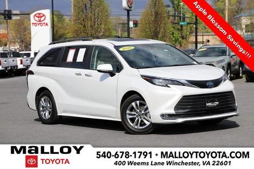2022 Toyota Sienna XLE